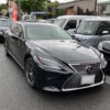 クラウンアスリートから乗り換えた黒いレクサスLS500hを左前方から撮影した外観